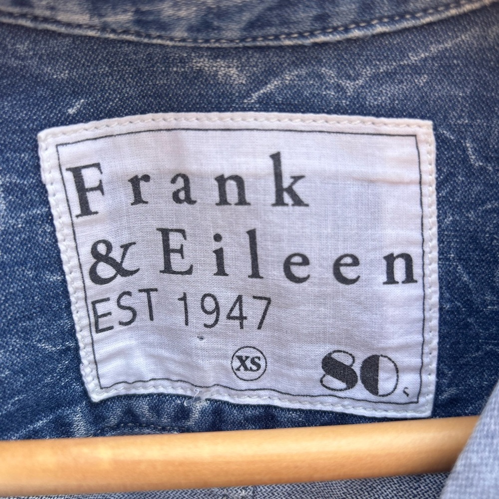 Frank & Eileen Distressed Vintage Wash Denim Barry Shirt XS NWOT - Picture 7 of 8